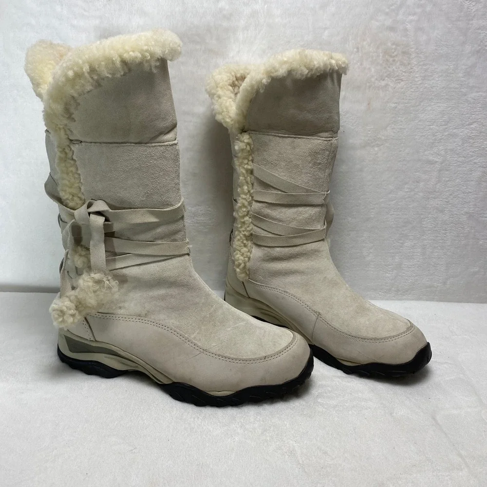 The North Face Womens Insulated Primaloft Shearling Boots Cream Suede  7‎